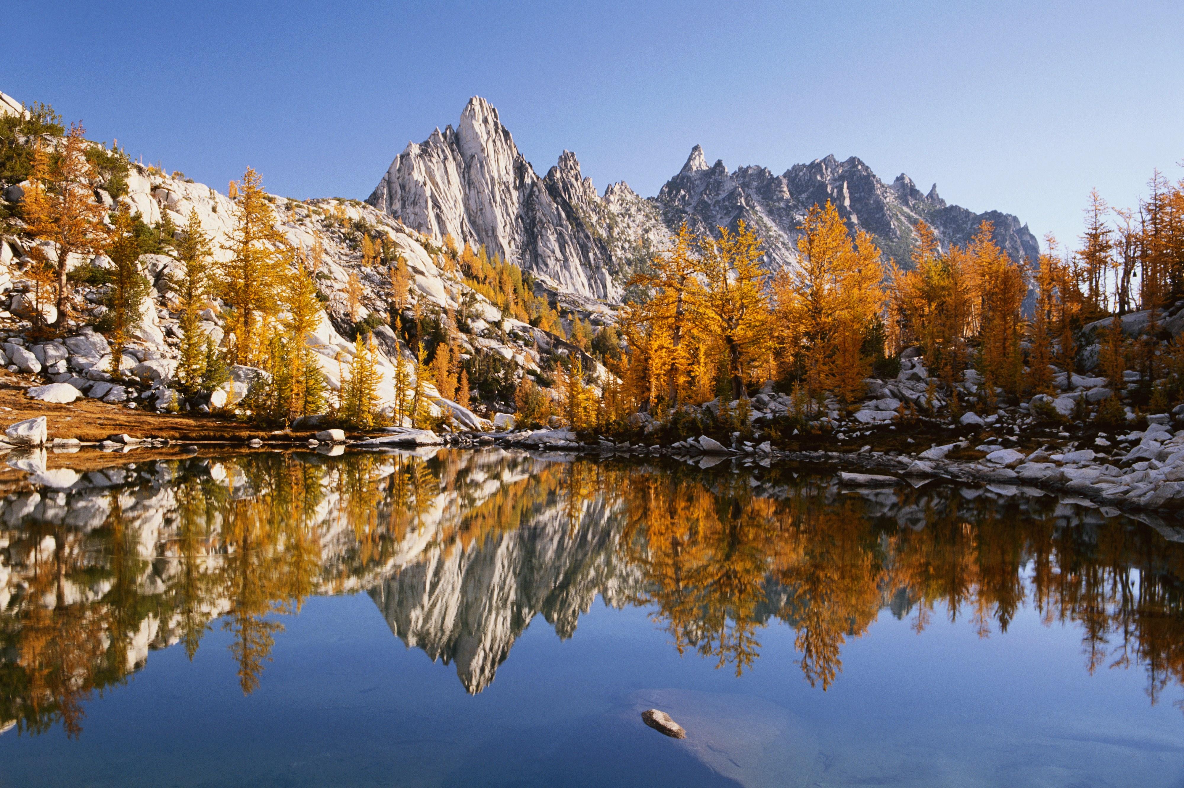 Best Fall Hiking Trails: Our Favorite Fall Hikes in the U.S. Condé Nast Traveler