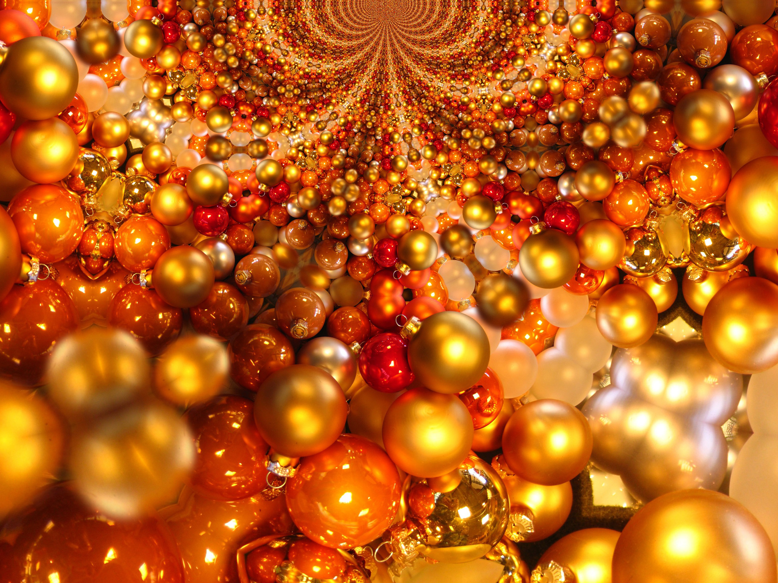 Great Ball or Bauble Themed Free Christmas Wallpaper or