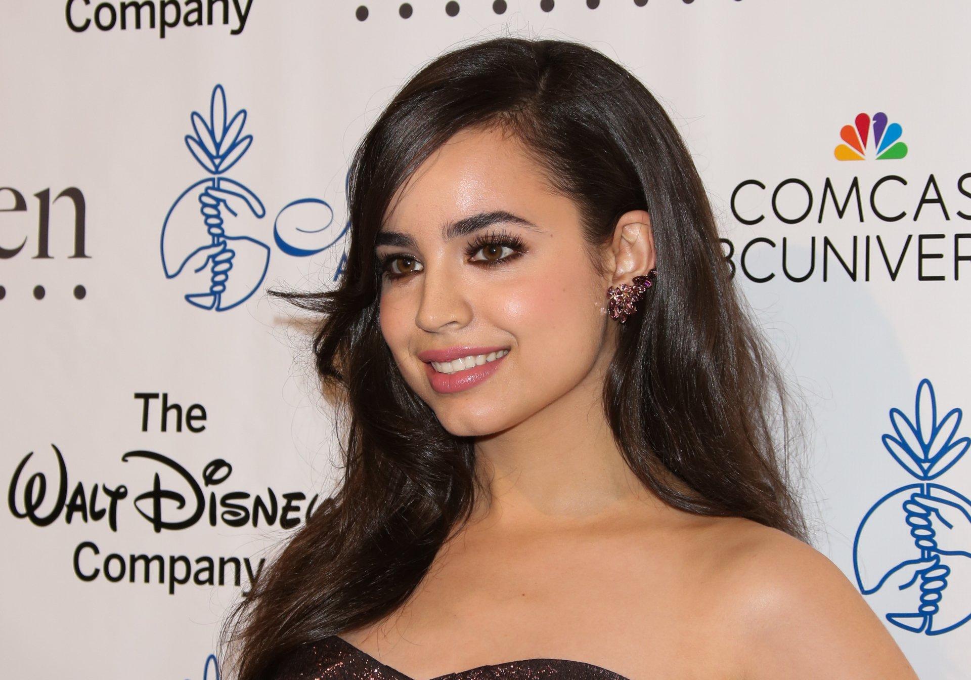 Sofia Carson HD Wallpaper and Background Image