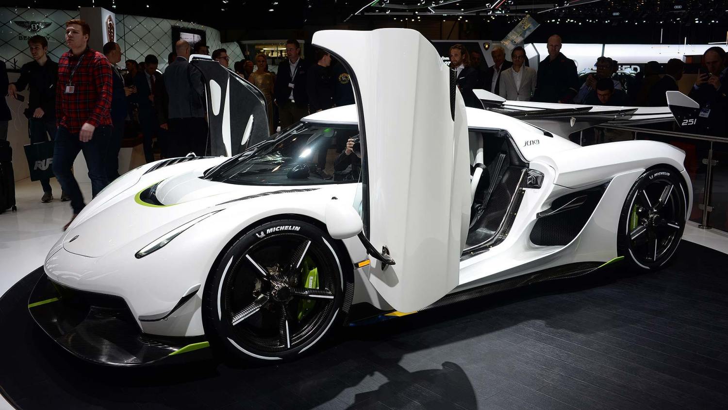 Everything incredible about the new 300mph Koenigsegg Jesko