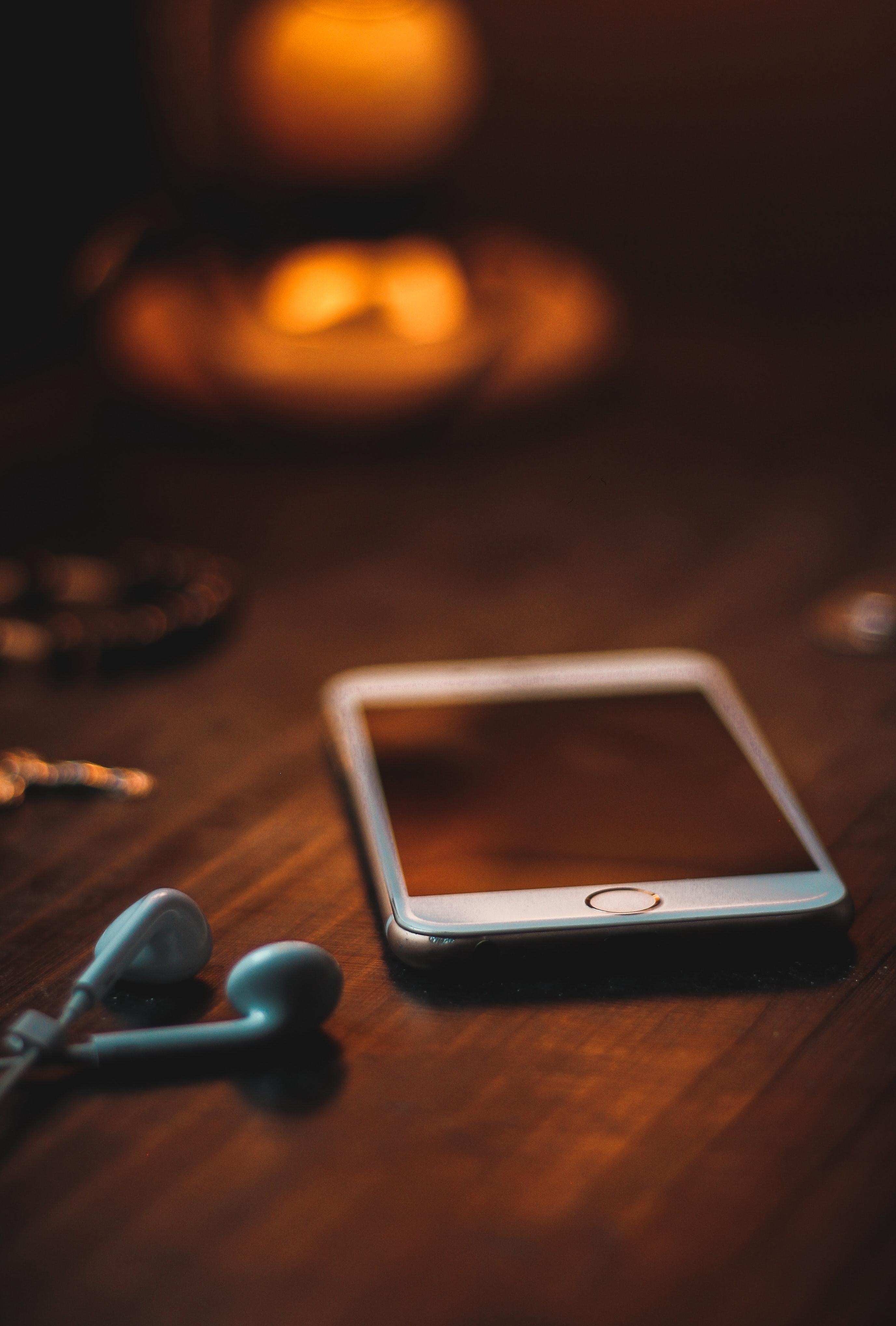 iPhone on Table · Free