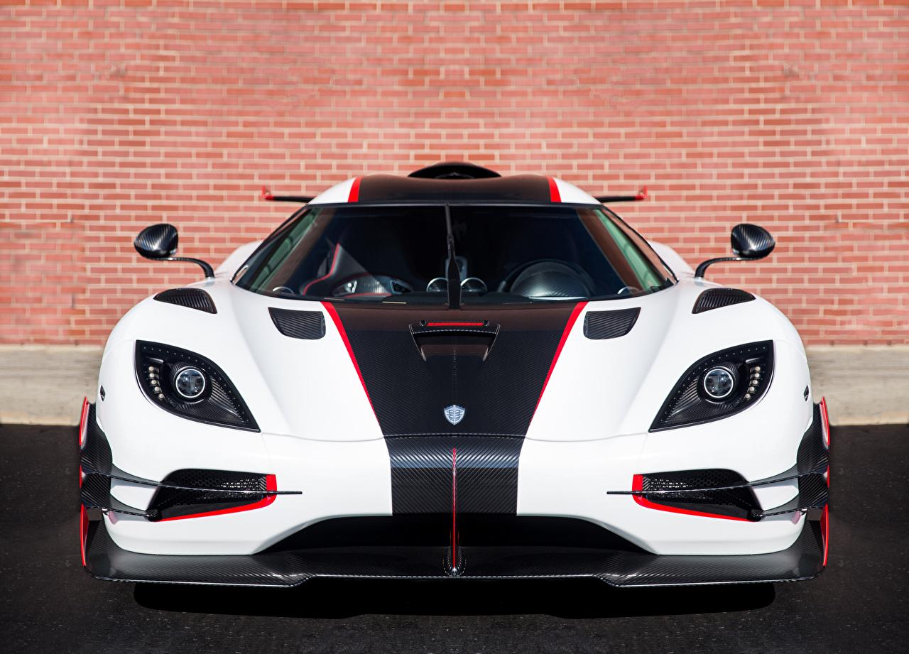 Koenigsegg Agera wallpaper H.D, with Information