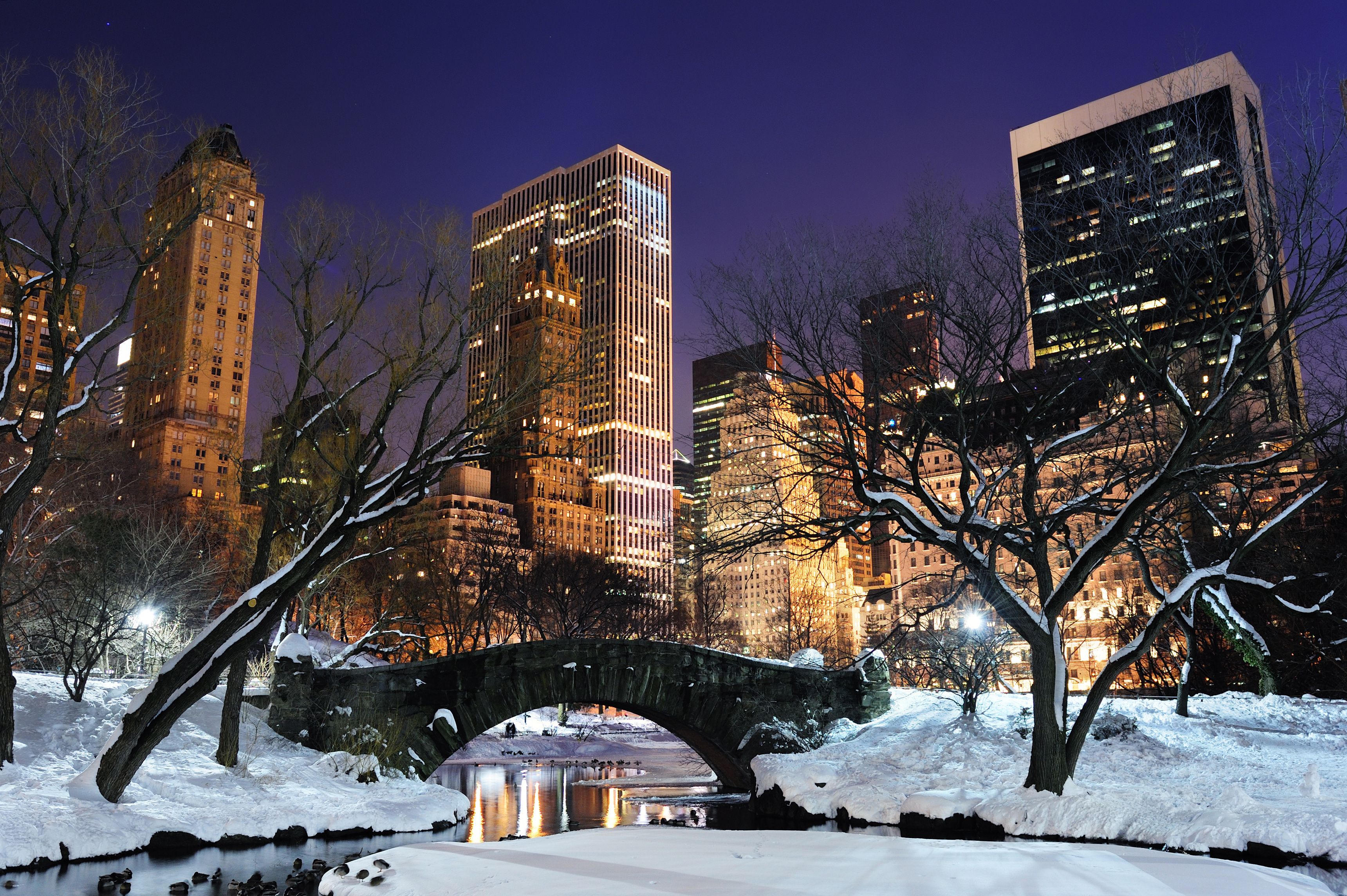 New York Winter Night Desktop Wallpaper HD 3440x2289px