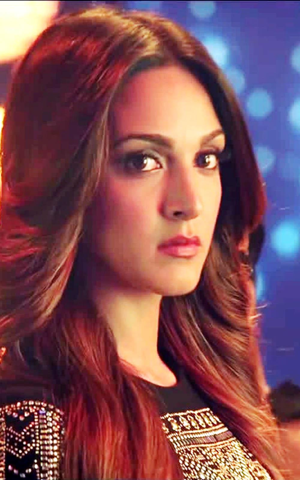 Download Kiara Advani During Movie Photohoot Free