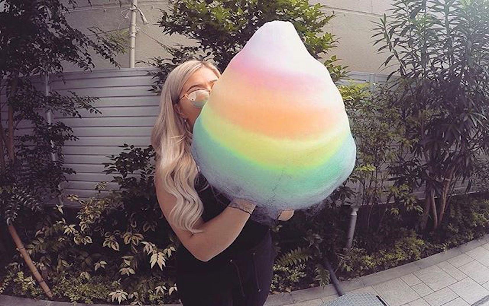 This Tokyo Candy Store Serves Enormous Rainbow Fairy Floss