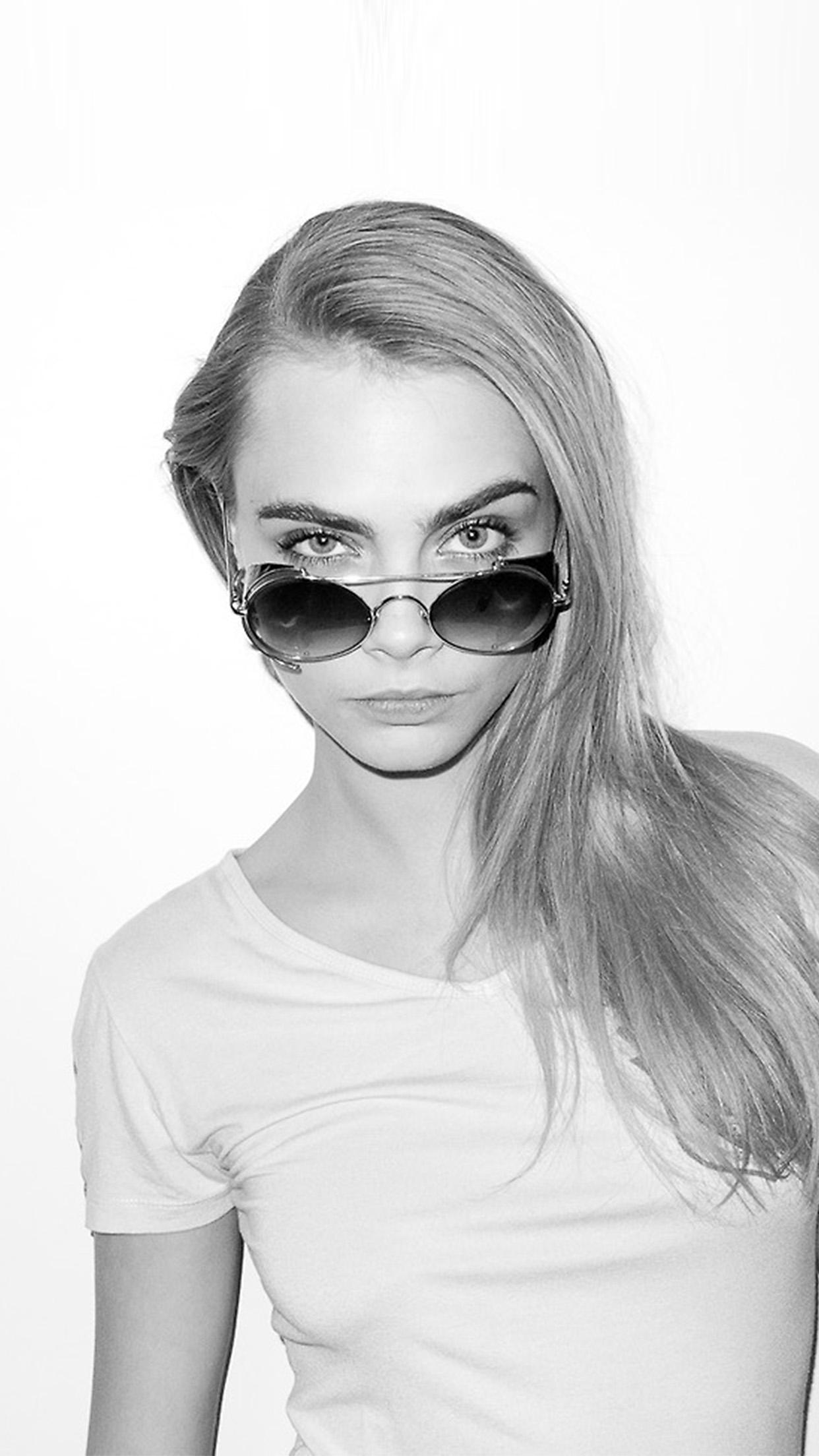 Cara Delevingne Phone Wallpapers - Wallpaper Cave