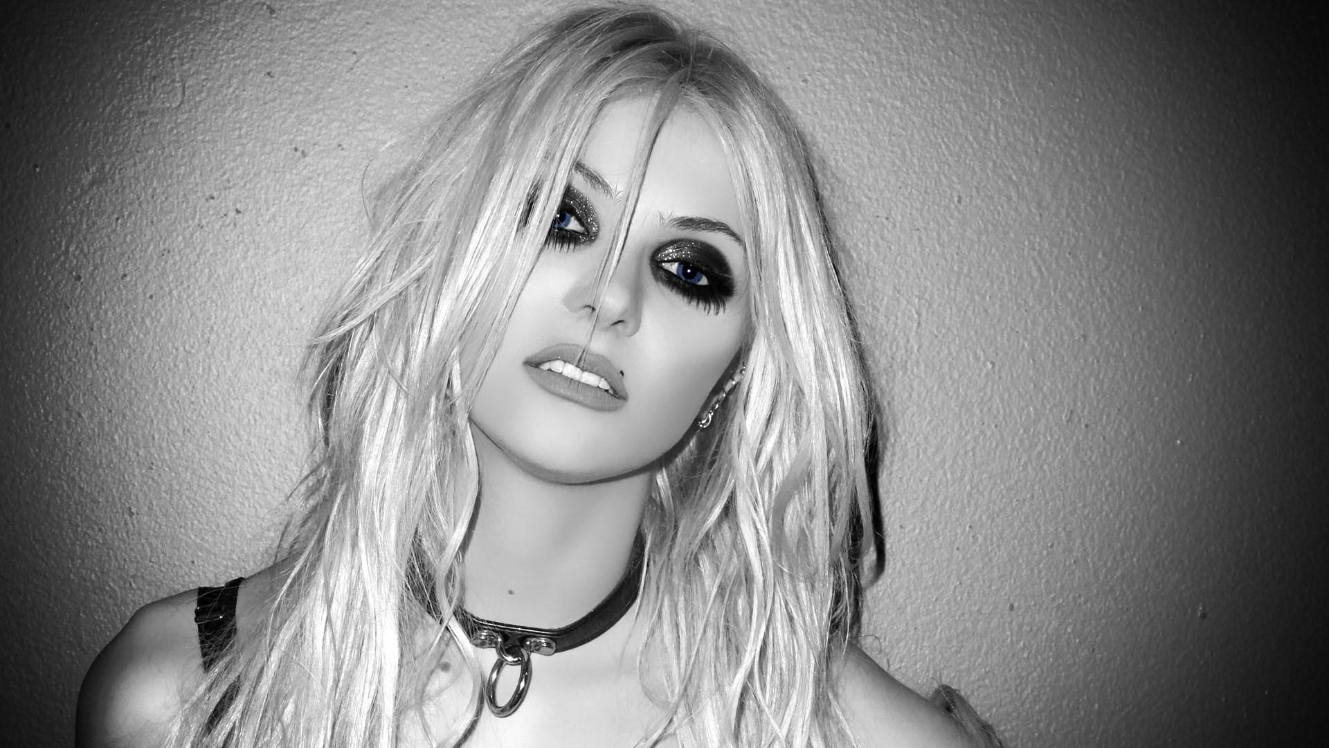 Pretty Reckless Wallpaper