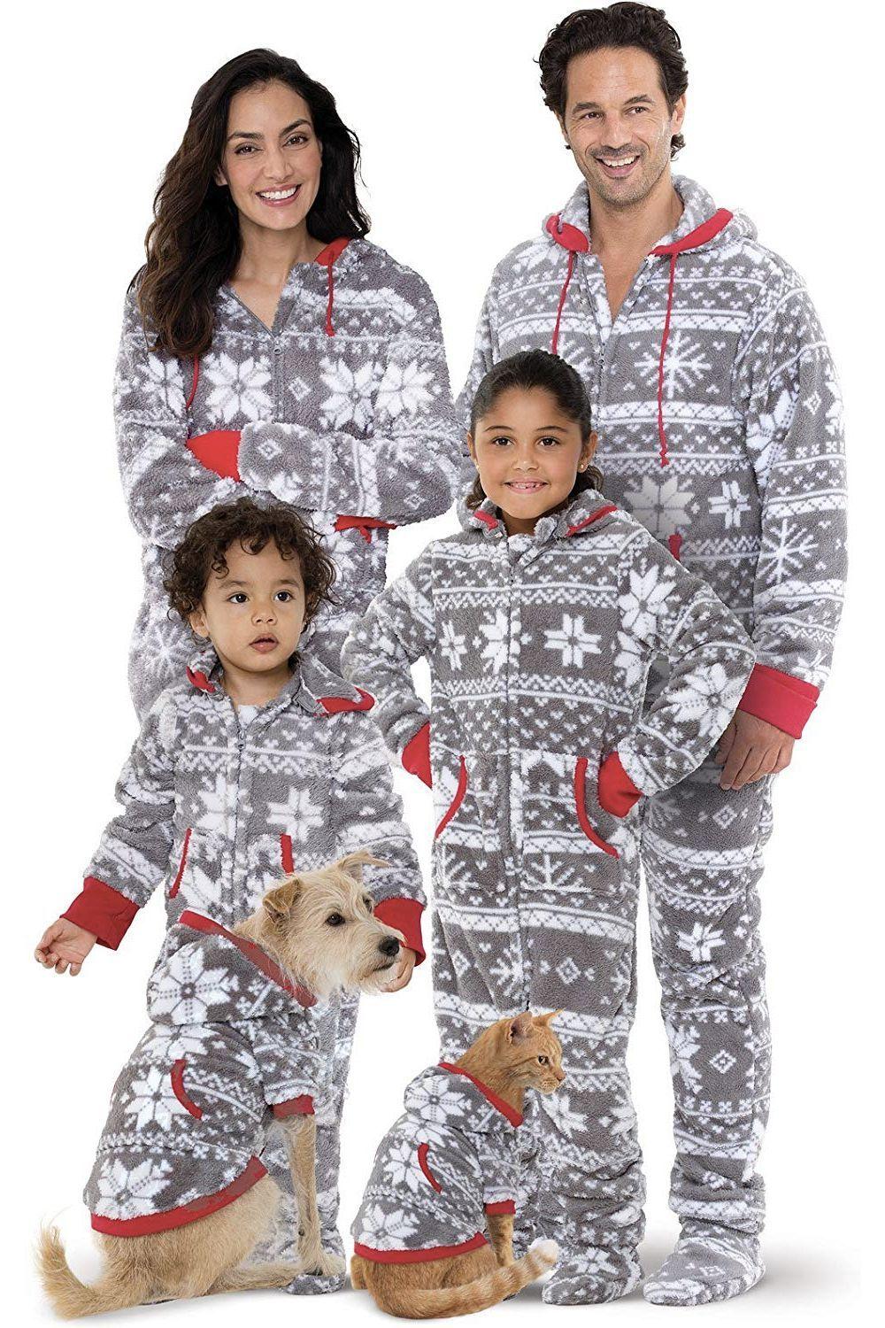 Family Christmas Pajamas Photohoot