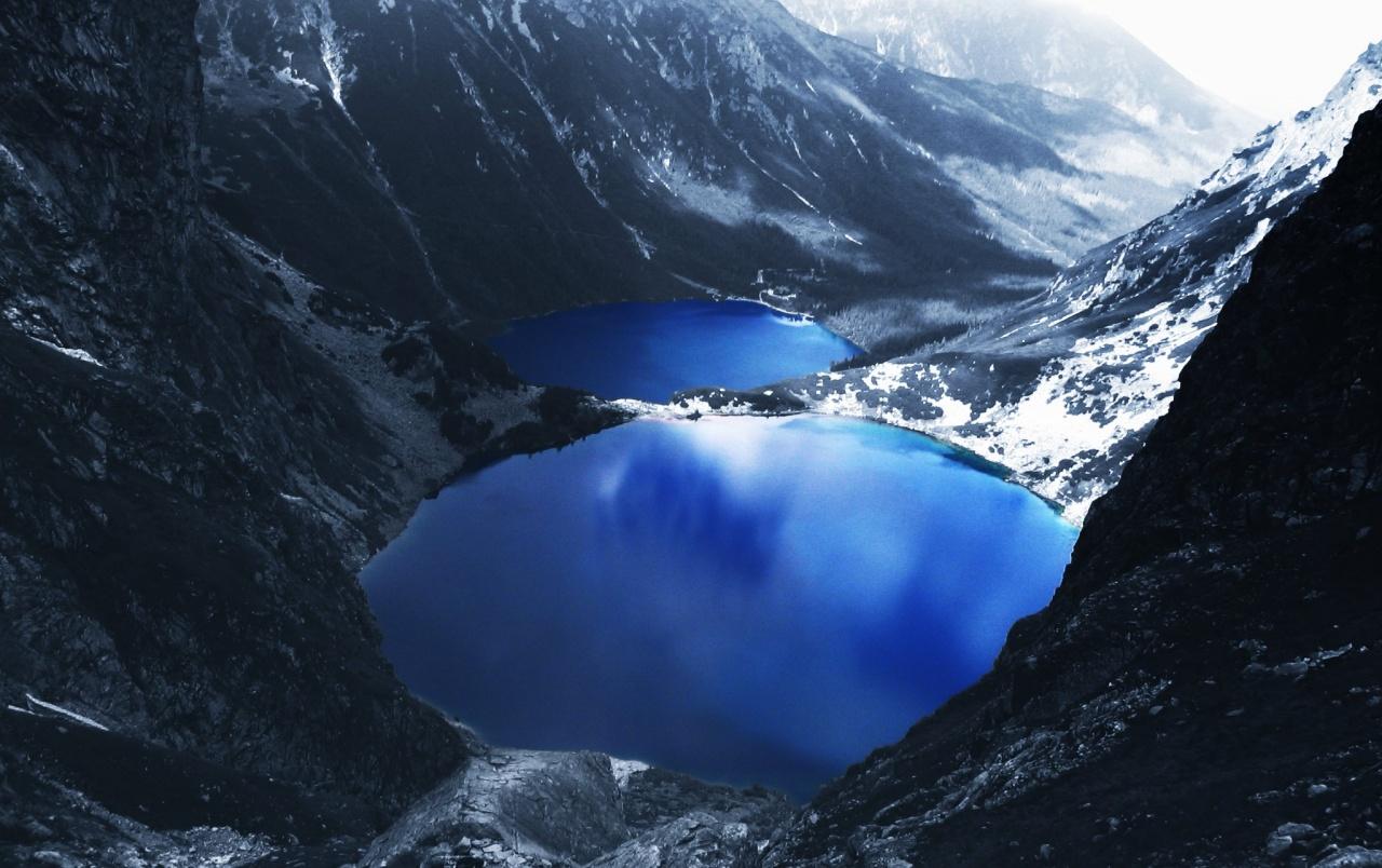 Blue Lake Mountains wallpaper. Blue Lake Mountains stock