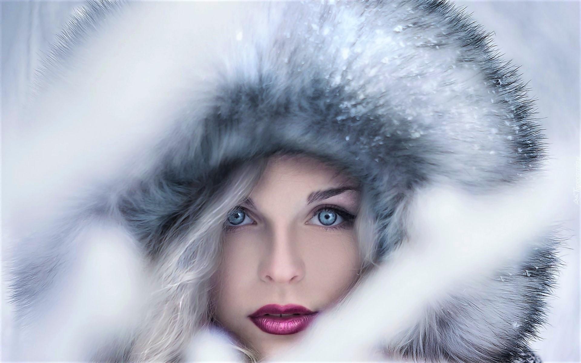 Blue Eyes Fur Girl Hood Lipstick Winter Wallpaper