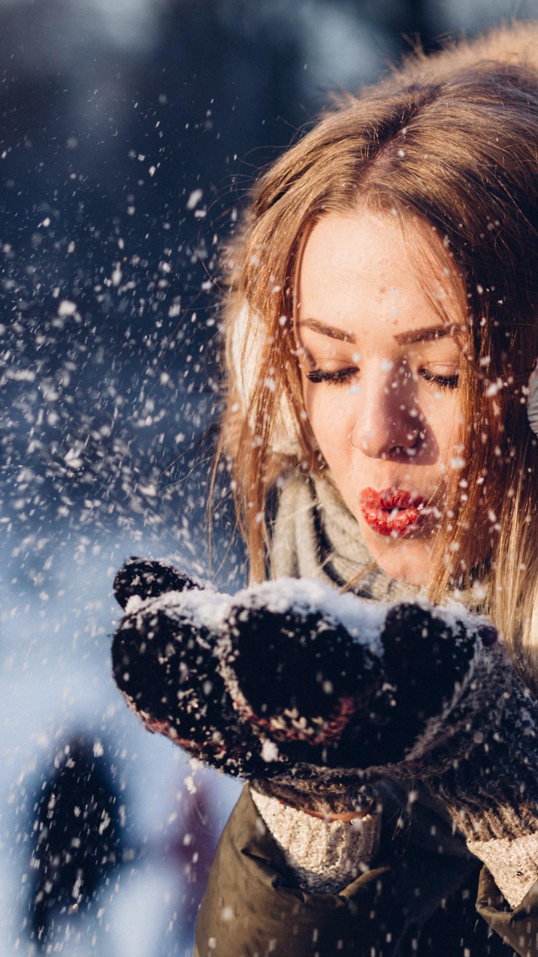 Download wallpaper: Beautiful girl in Winter landscape 1080x1920