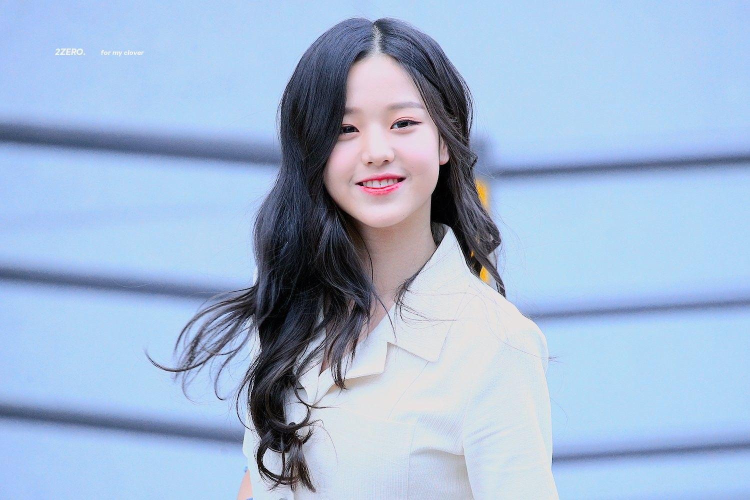 Jang Wonyoung Lockscreen, Download Wallpaper