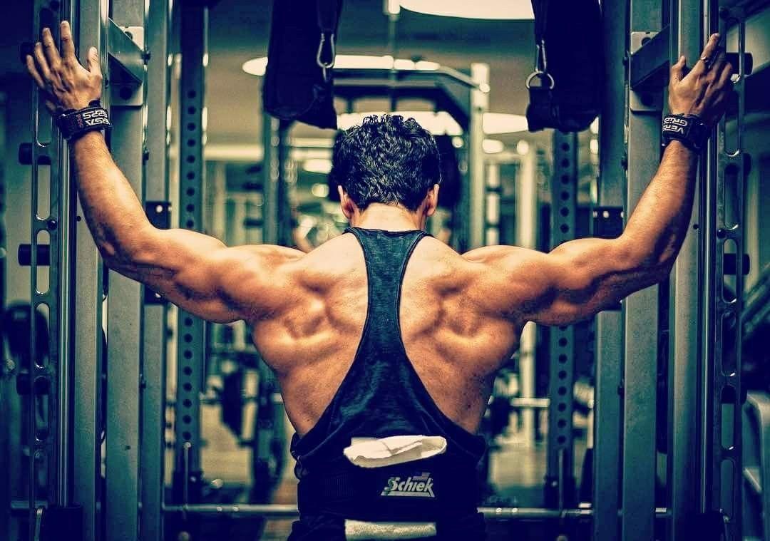 Tiger Shroff. Tiger shroff body, Male fitness photography, Morning workout