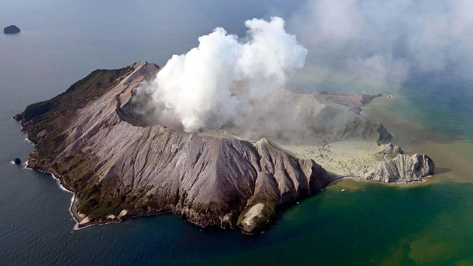 Why there was little warning of New Zealand volcano eruption