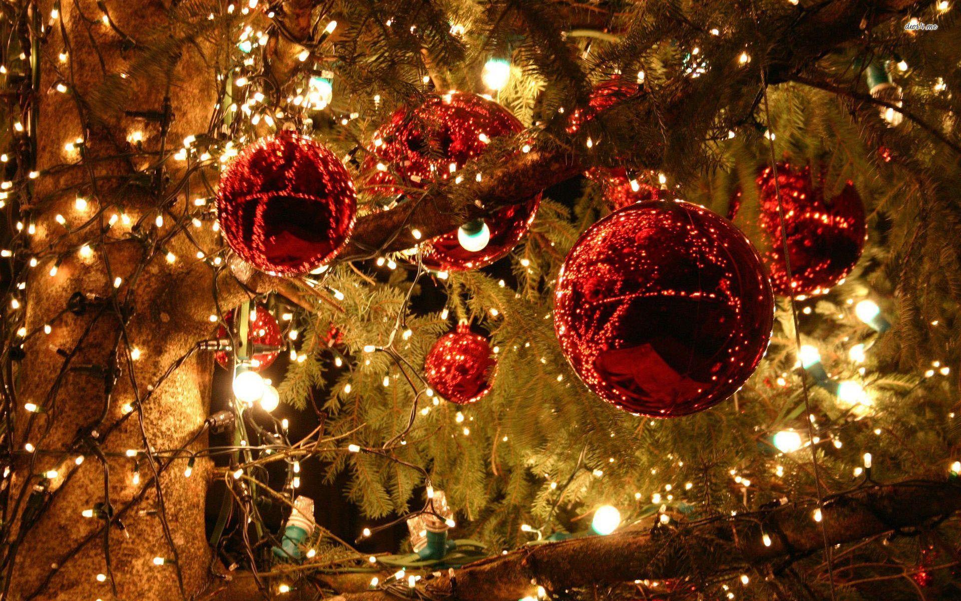 iPhone Christmas Wallpaper Gold and Red Ornaments  50 Christmas Wallpapers  That Are Perfect For Your Home Screen  POPSUGAR Tech Photo 32