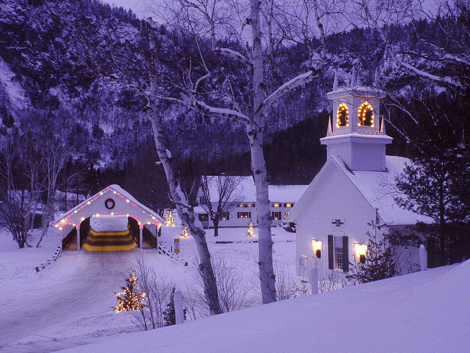 Beautiful Snow Scenes at Christmas. Free