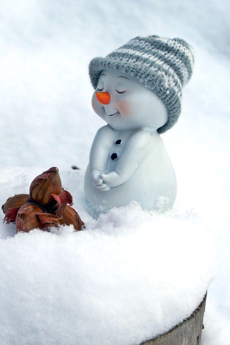 cute snowman hat snow. Cute cartoon wallpaper