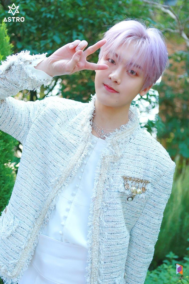 Official ASTRO 아스트로 ✈ 1st Full Album All Light