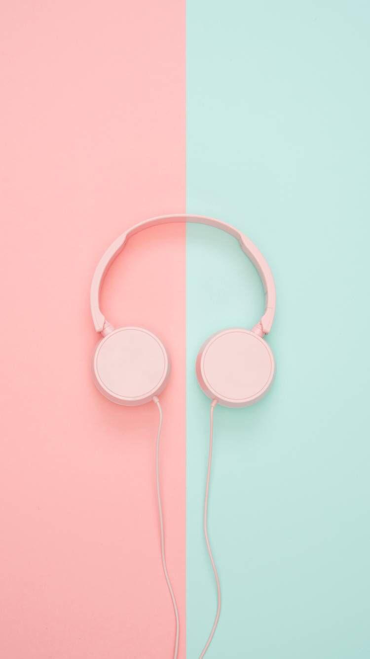 iPhone Cute Earphones Wallpaper