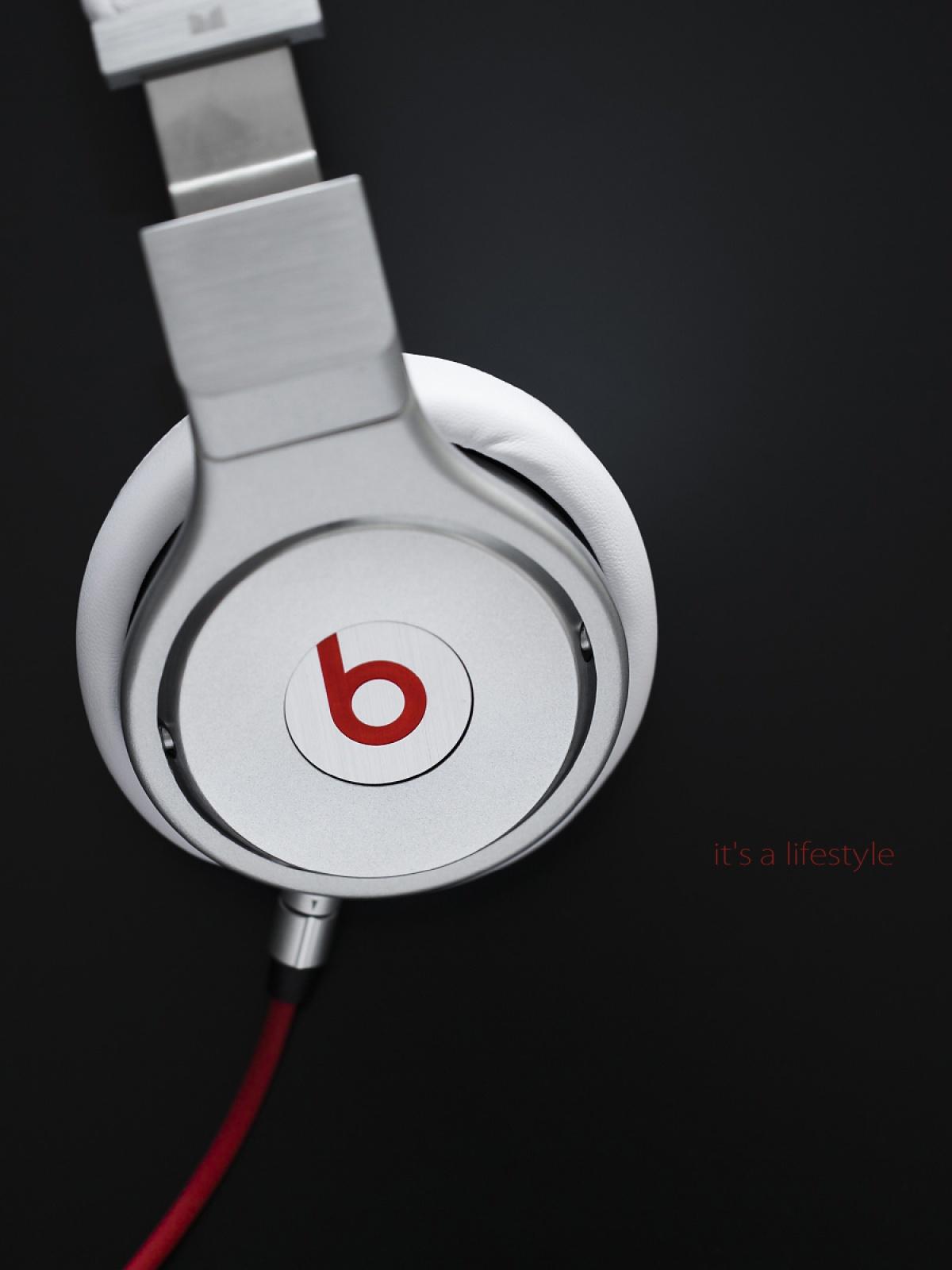 Beats Headset Mobile Wallpaper