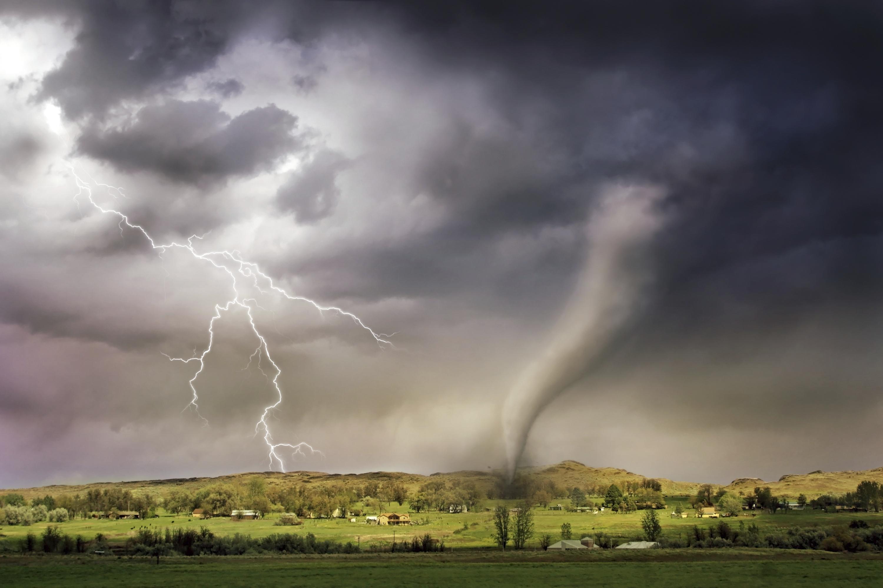 Signs a Tornado Is Coming. Emergency Essentials Blog