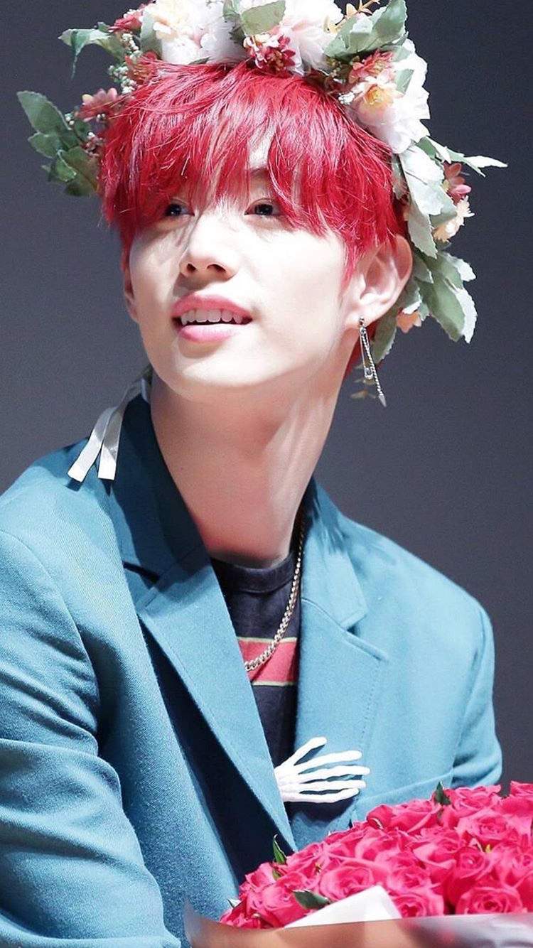 Mark wallpaper