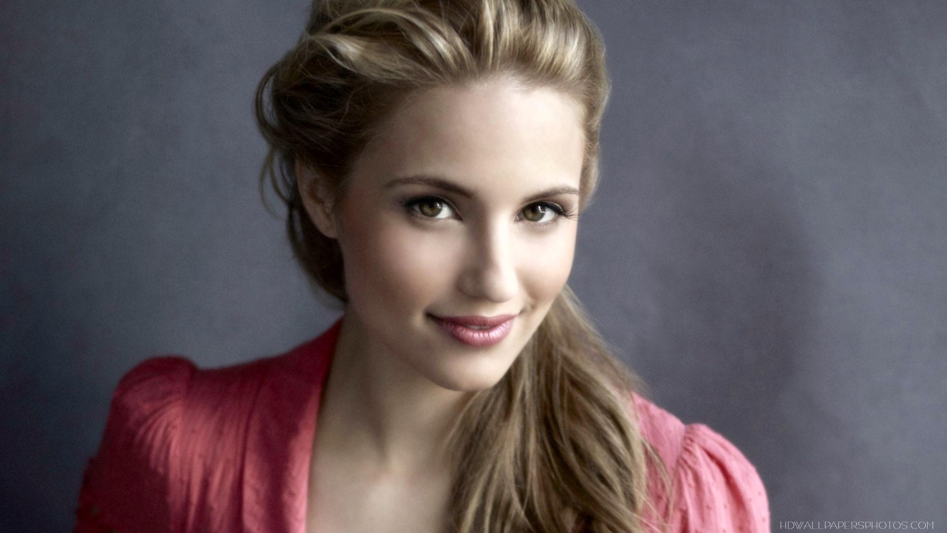 Dianna Agron wallpaperx1080