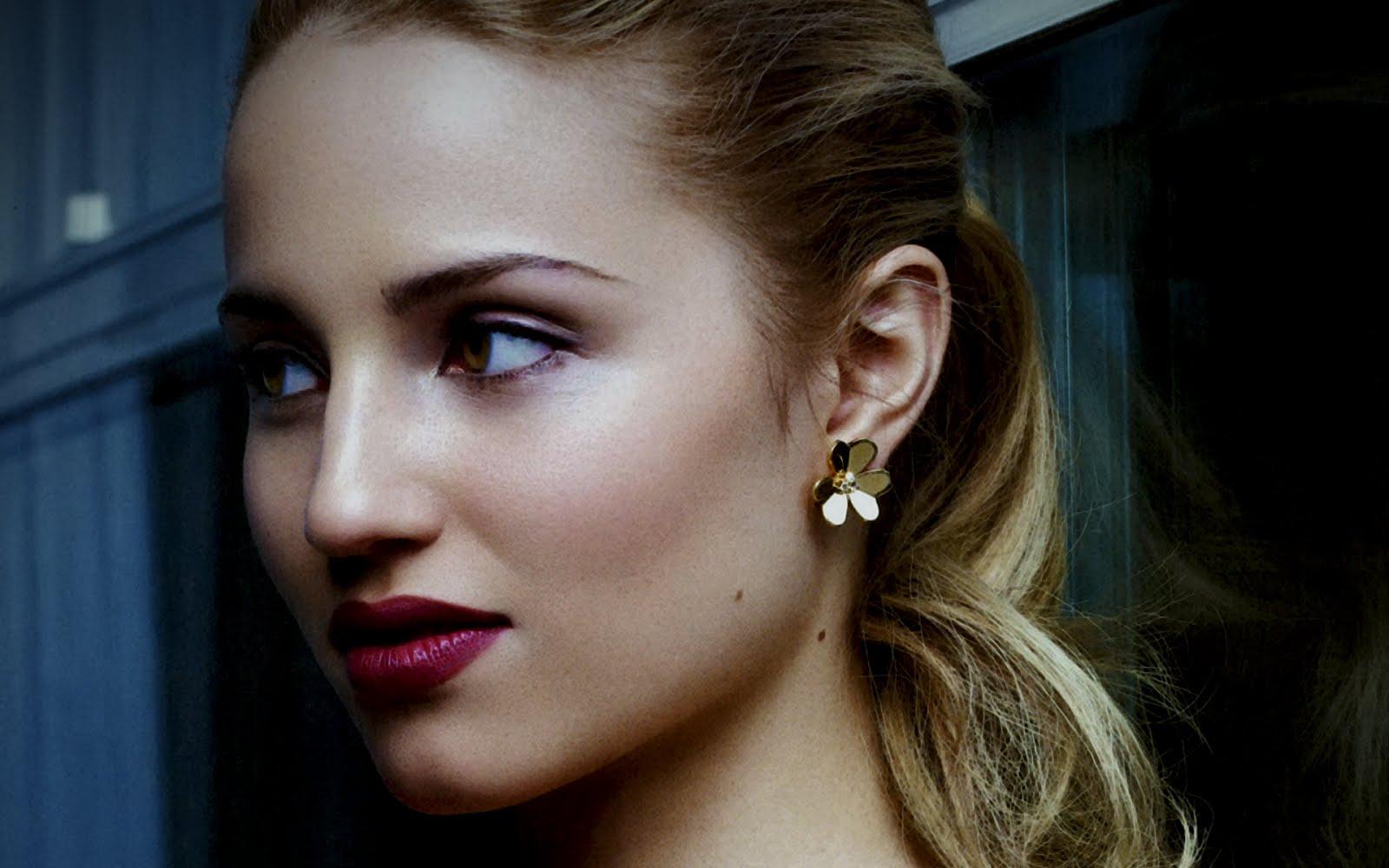 Sokilin Design Wallpaper: Dianna agron Wallpaper