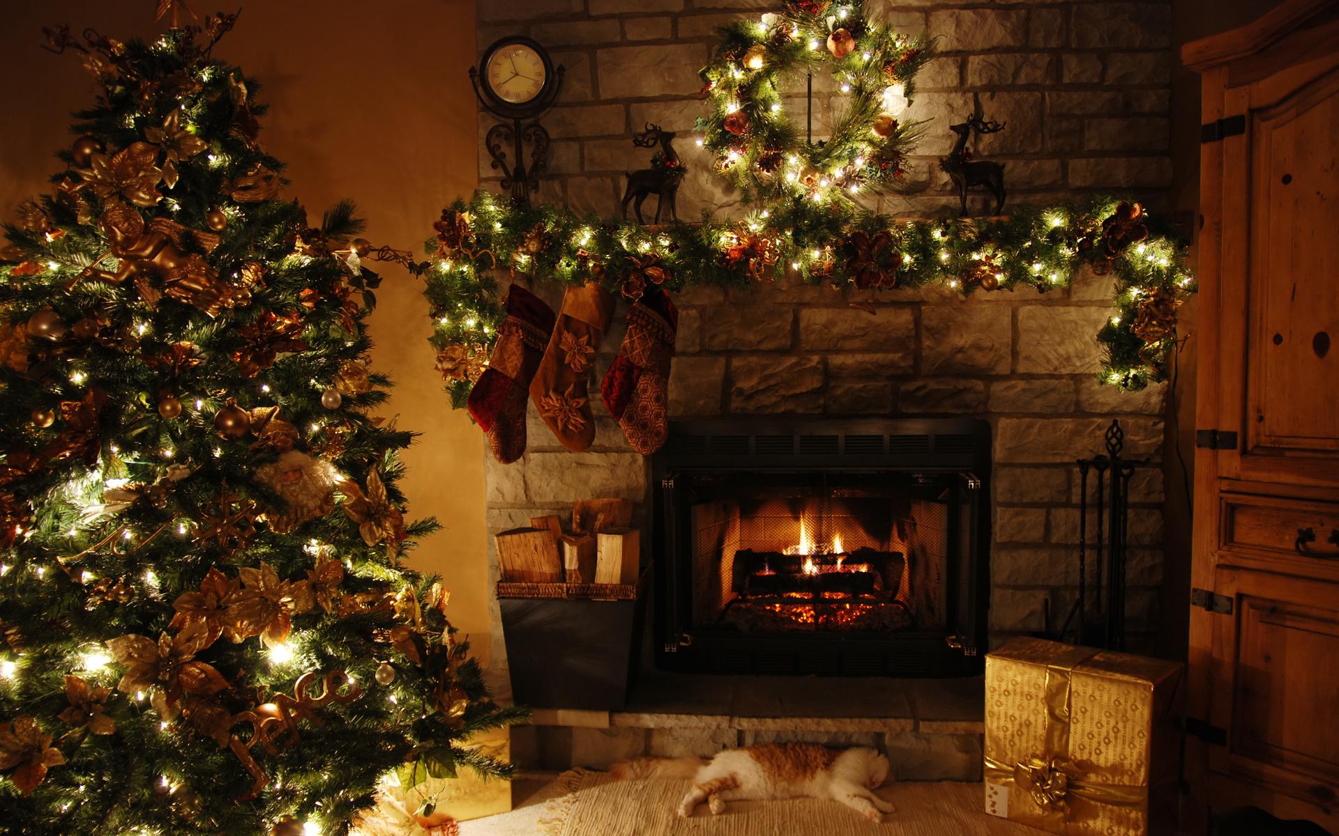 Free download Christmas Tree and Fireplace Wallpaper
