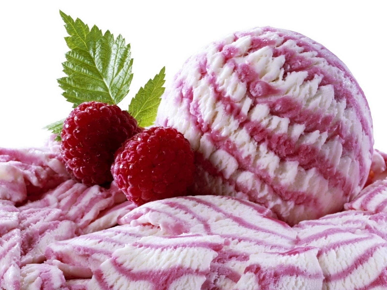 Strawberry ice cream HD wallpaper
