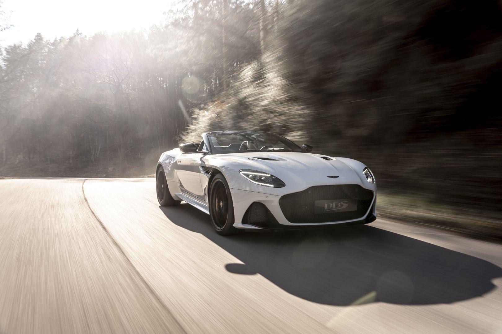 ASTON MARTIN DBS Superleggera Volante specs & photo