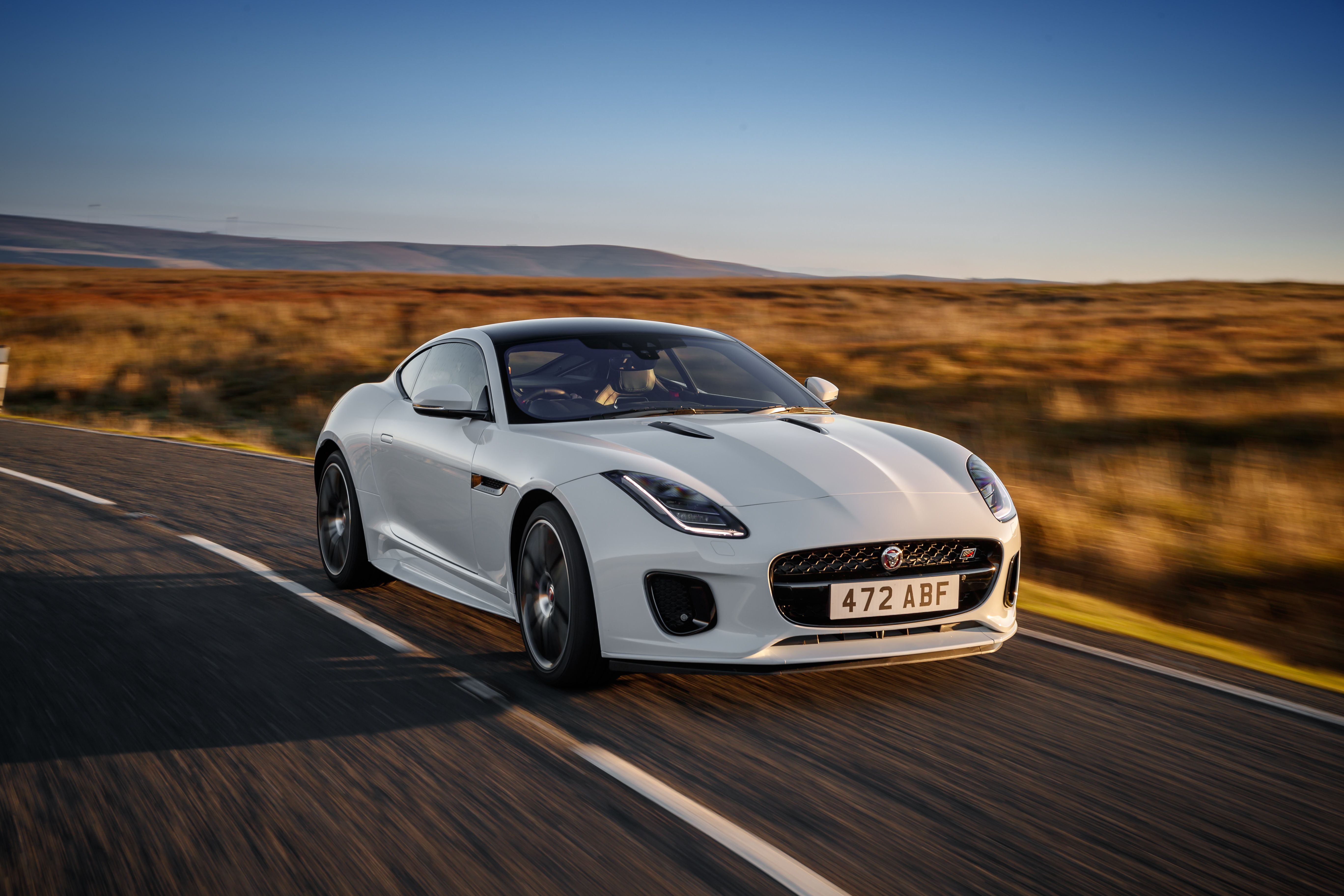 Jaguar F Type Priced Higher, Loses Its Manual Transmission