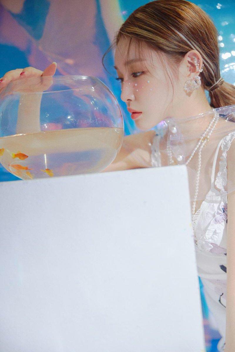 Chungha - 'Blooming Blue' teasers Photo 41463180