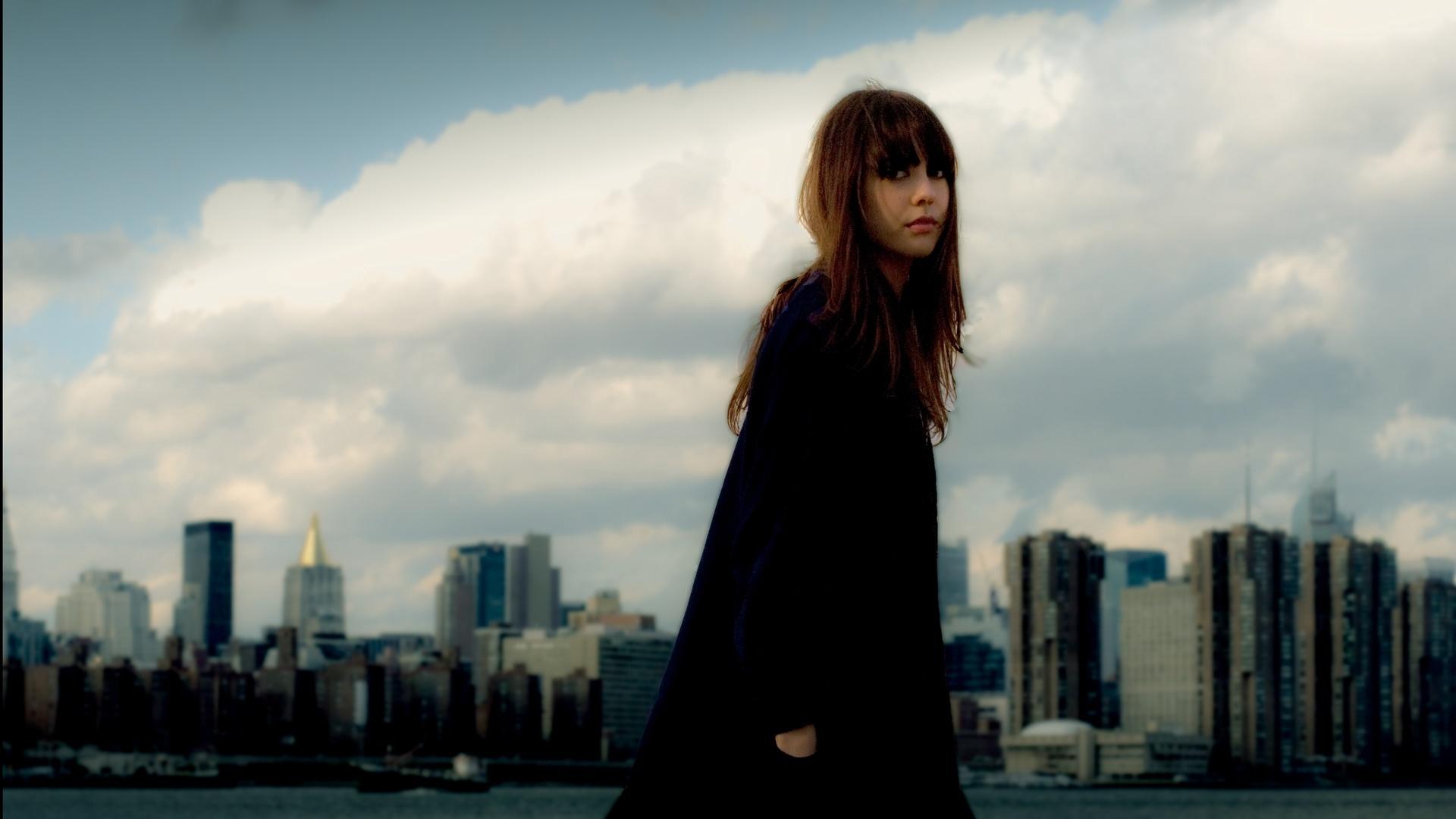 Download wallpaper 1920x1080 diane birch, girl, city, sky