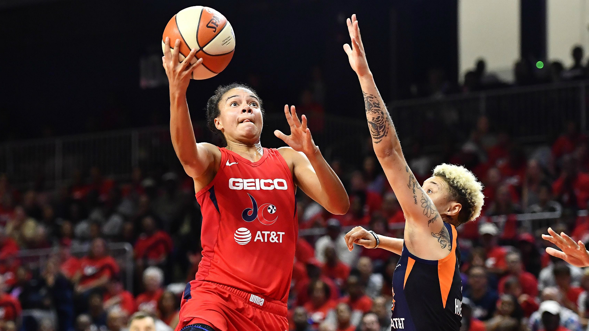 Wizards play a tribute video to Kristi Toliver in her first