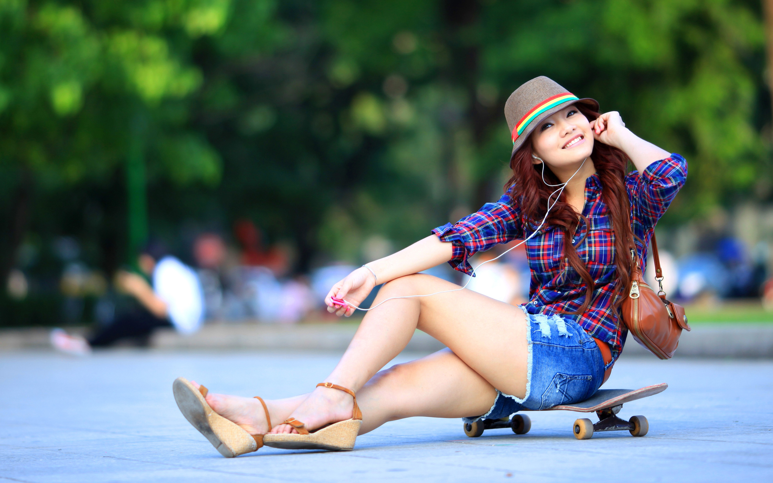 Stylish Girls Wallpaper