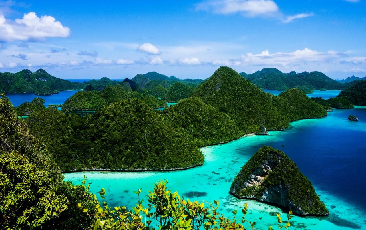 Indonesia Islands Blue Water wallpaper. Indonesia Islands
