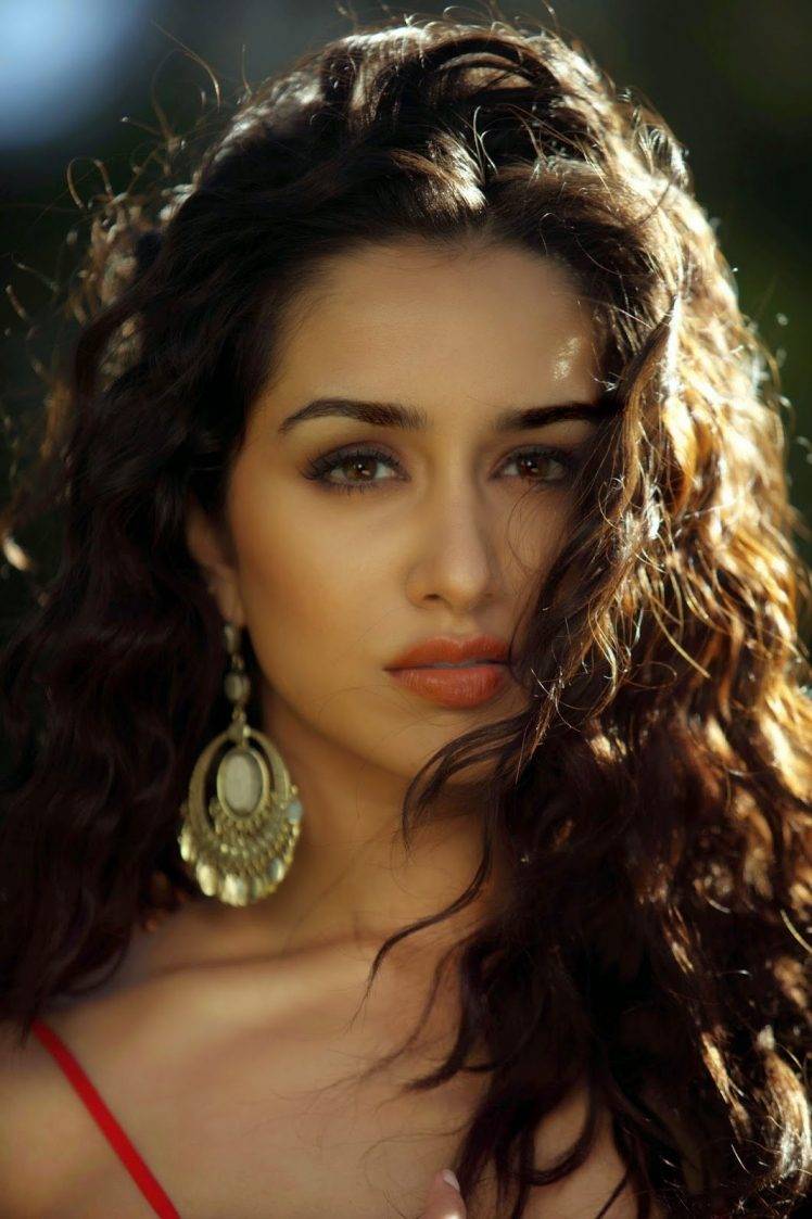 Shraddha Kapoor Wallpaper HD / Desktop and Mobile Background