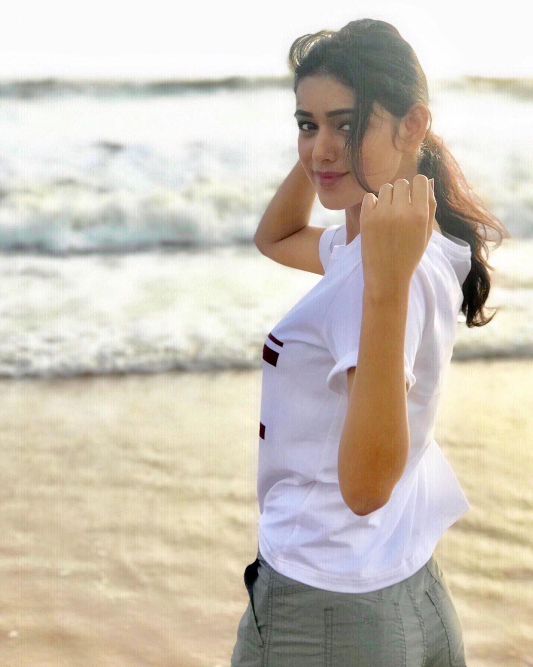 Neha Solanki Image. Download HD Photo, Stills