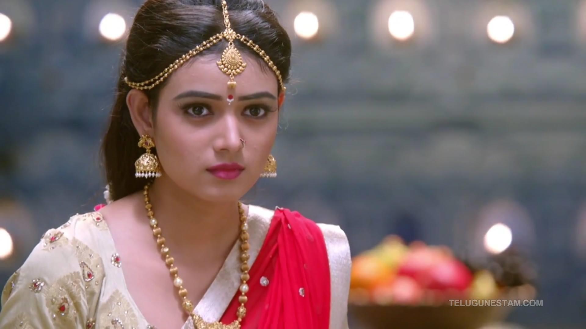 Mayavi Maling Actress Neha Solanki Photo