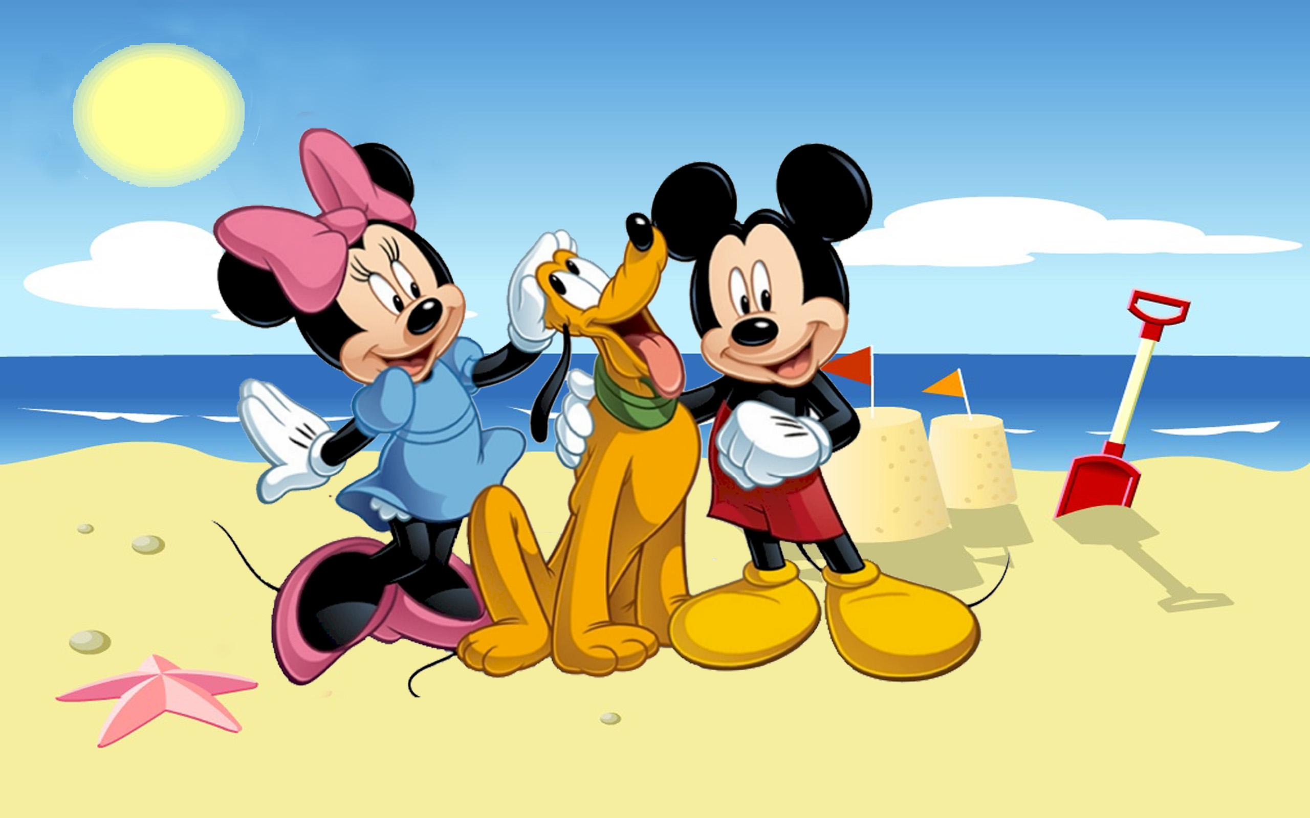 Mickey And Minnie Mouse With Pluto Beach Play In Sand