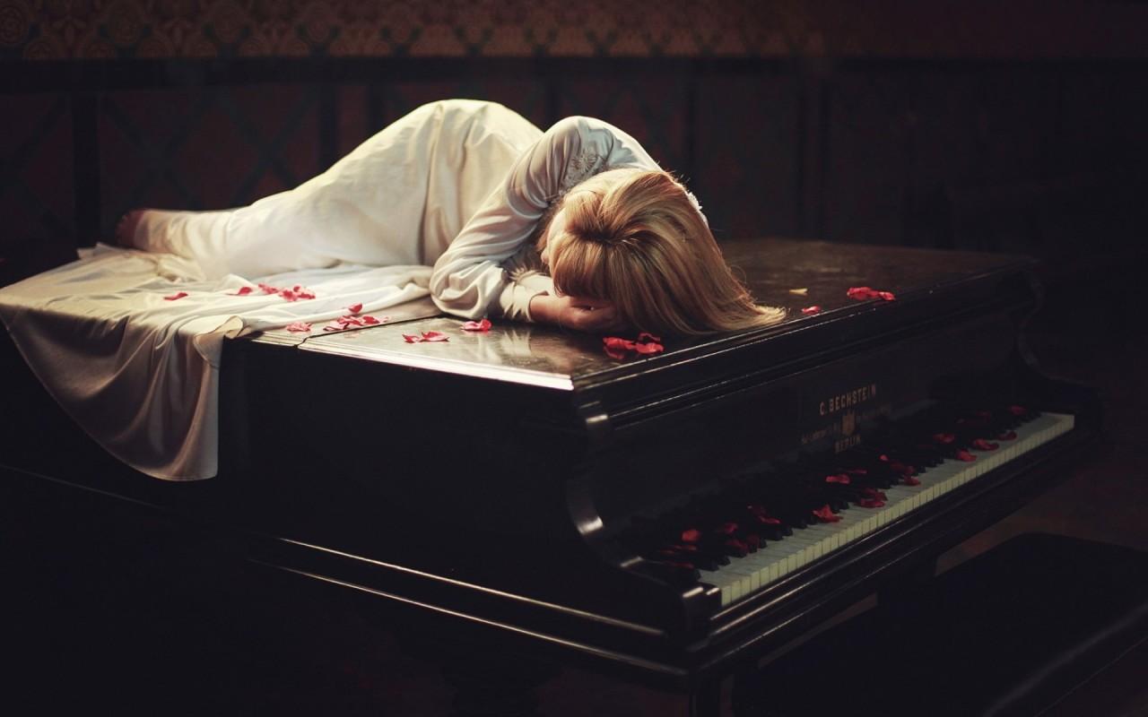 Sleeping On The Piano wallpaper. Sleeping On The Piano