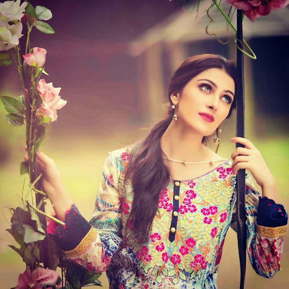Pakistani Actress HD Wallpaper, Picture