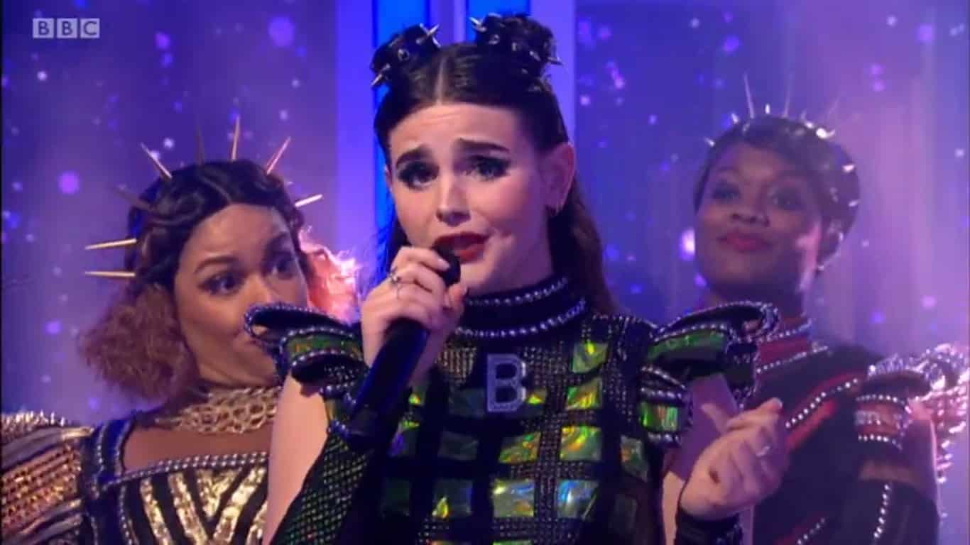 Watch cast of the musical SIX perform Don't Lose Ur Head