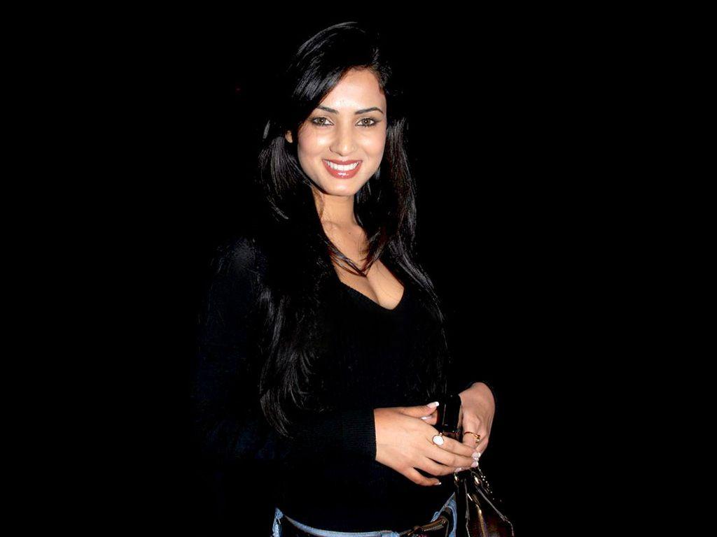 All new wallpaper Sonal Chauhan HD Wallpaper Free Download