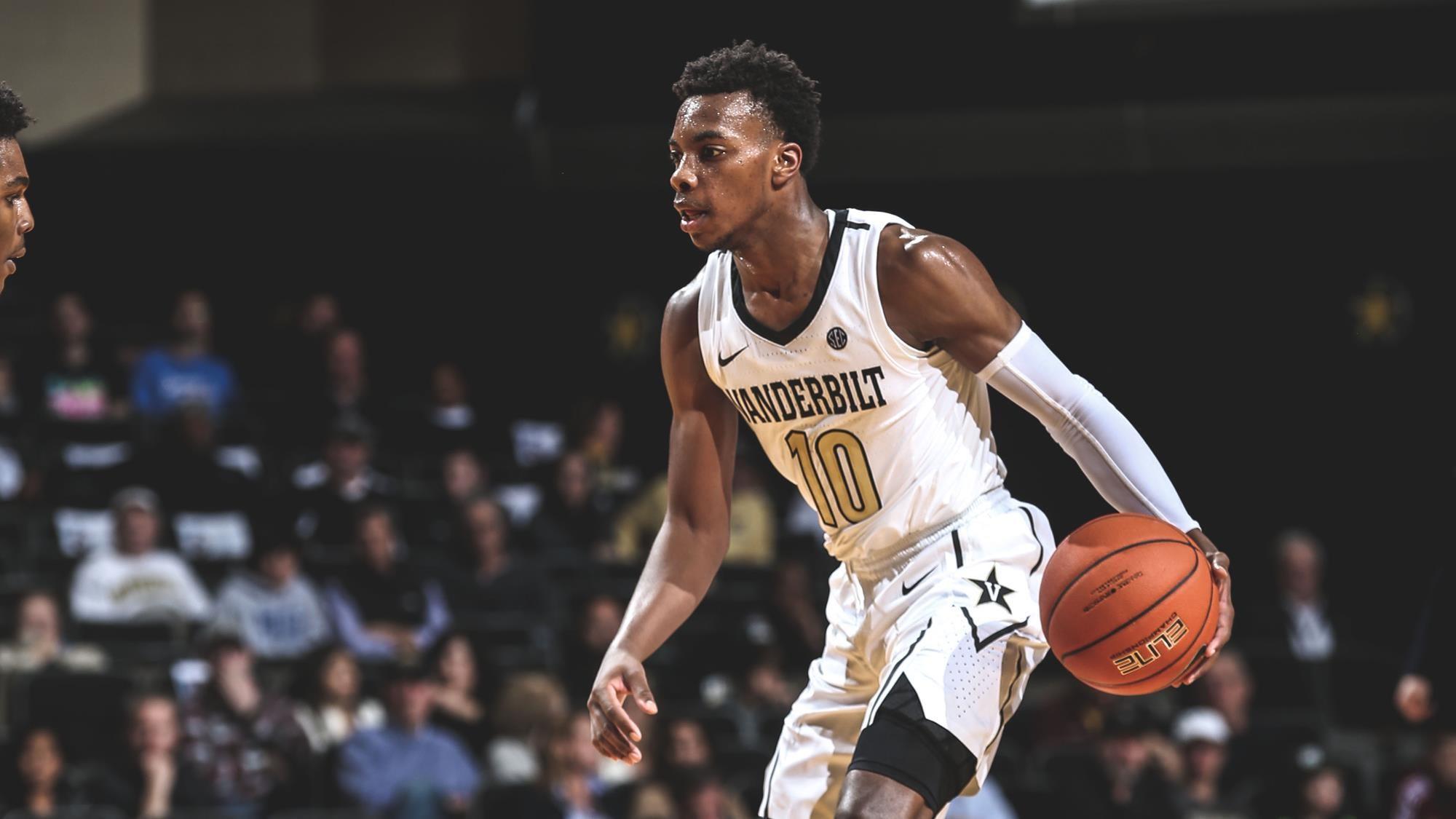 Report: Signs Point to Cavs Looking to Target Darius Garland