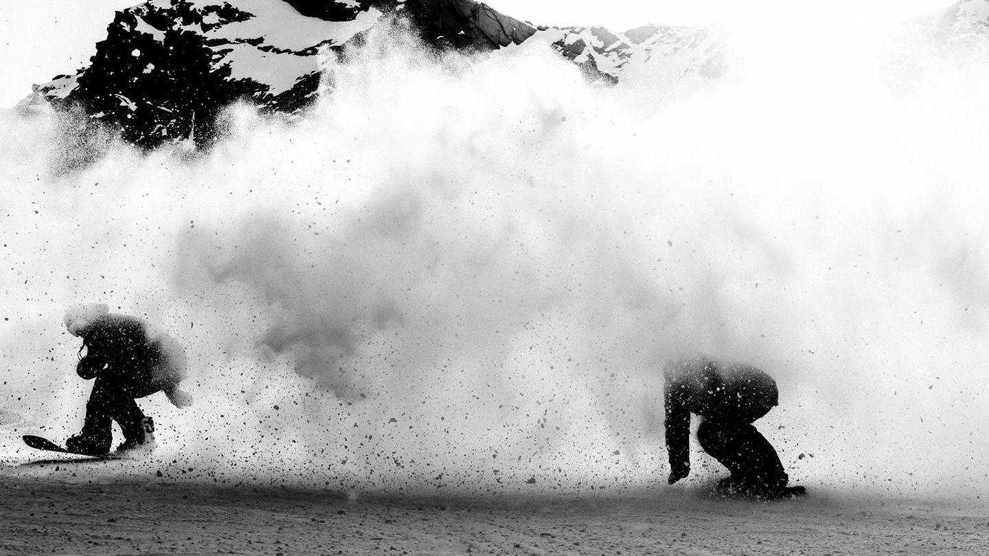 Snowboard Wallpaper and Lewis Kick up Dust
