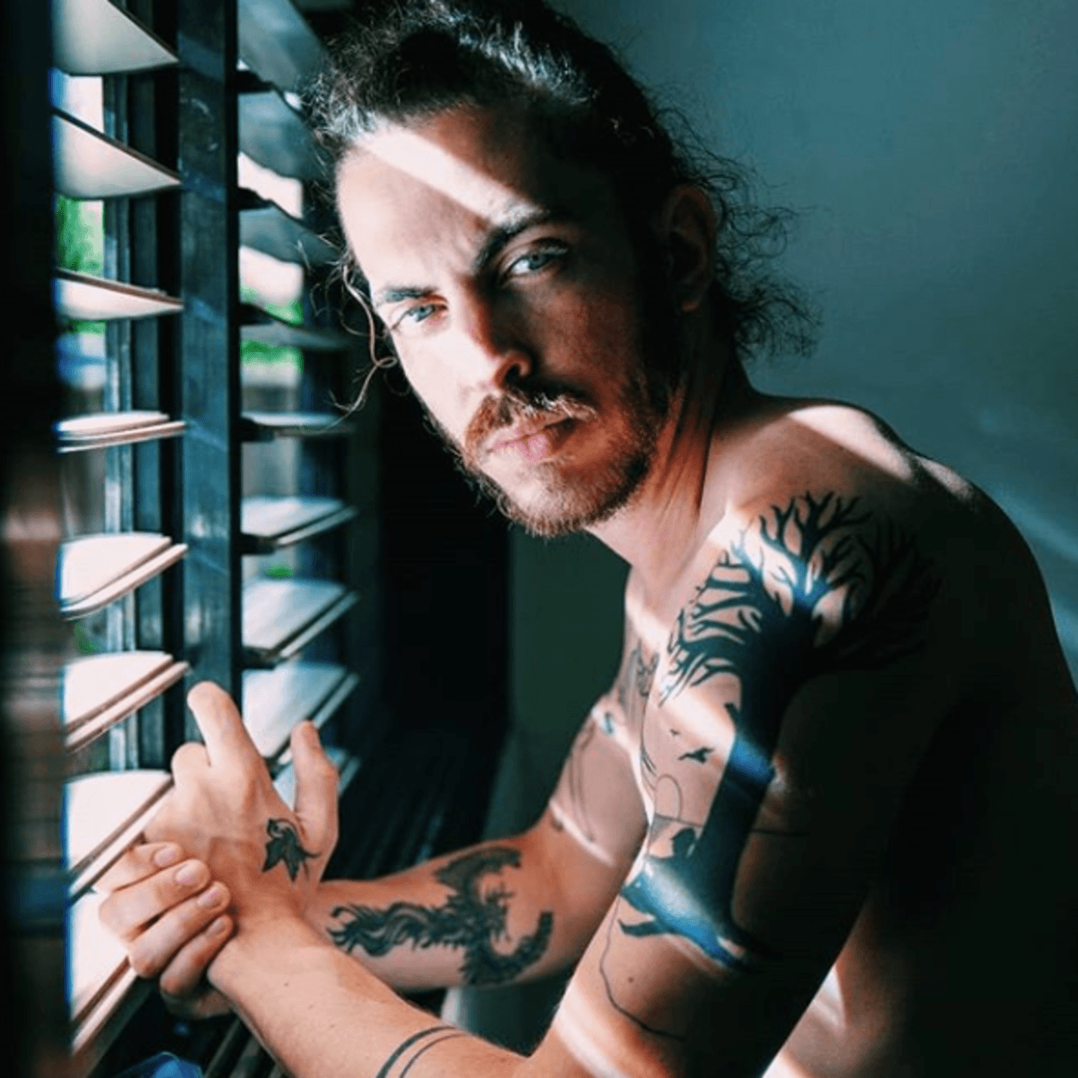 Dennis Lloyd - Nevermind (Alright) | Tattoed guys, Lloyd, Dennis