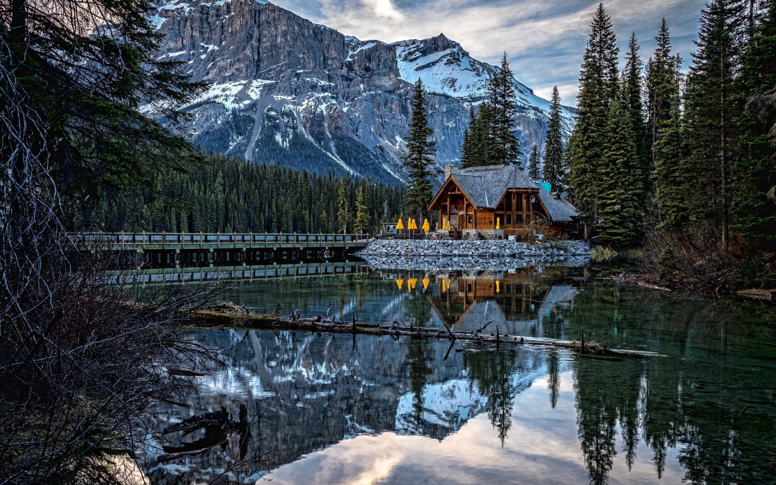 Download wallpaper Emerald Lake, mountain lake, mountain