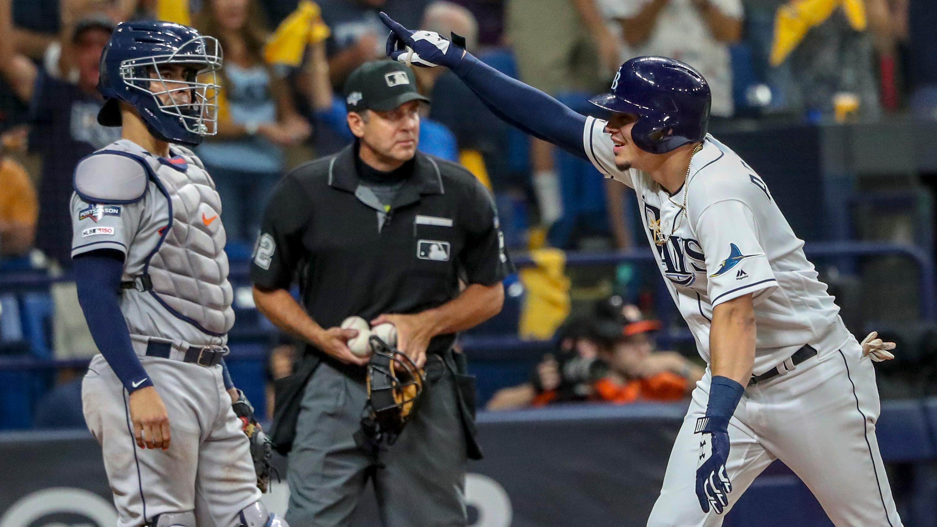 Rays' Willy Adames homer clangs off a catwalk